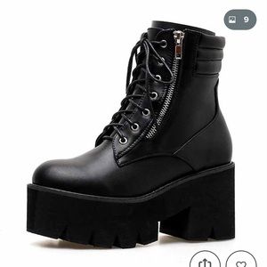 Women’s platform shoes